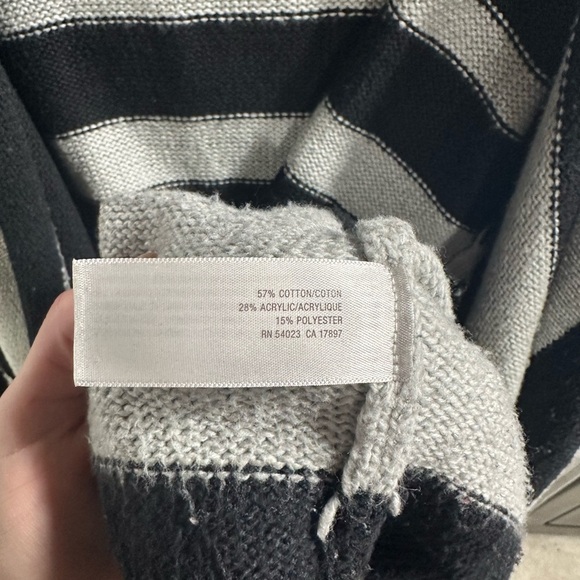 Old‎ Navy Black and Gray Stripped Waterfall Open Knitted Cardigan Size Large - Picture 4 of 5